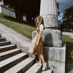 Bavarian Berwin & Wolff rental dirndl, perfect for Oktoberfest celebrations in Munich – high-quality traditional dress with apron.