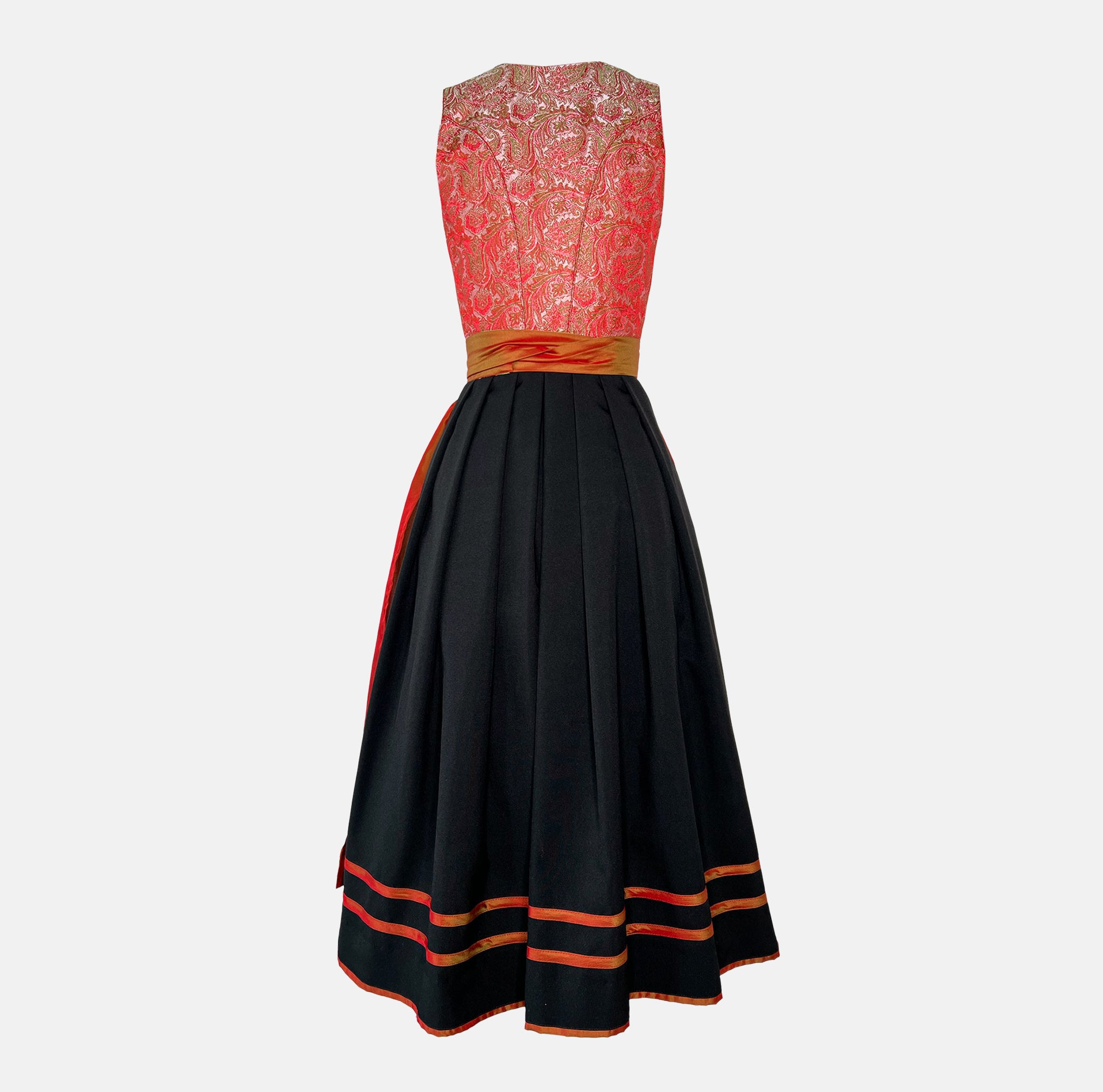 Fancy_Wenger_Dirndl_Dress_for_rent_Octoberfest_back