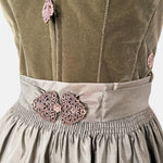 Rent the elegant Marjo Dirndl dress online – perfect for Oktoberfest and traditional events. Top choice for dirndl rental in Munich and Germany.