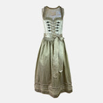 Champagne-colored Krüger dirndl with jacquard bodice, satin ribbon lacing, and a matching full-length apron – refined and timeless.