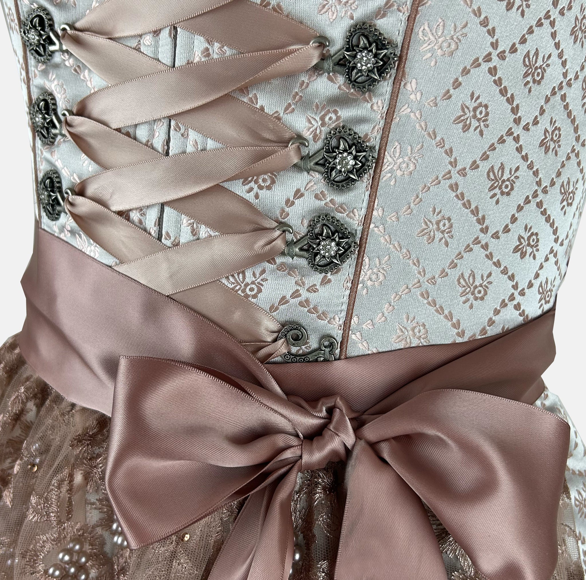 Krüger Dirndl Dress for rent in Munich. Traditional dress for Oktoberfest for rent