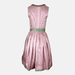 Affordable dirndl dress rental in Munich or online. Rent the elegant Krüger Dirndl Merida in pink—perfect for Oktoberfest and events. Book your dirndl cheap today!