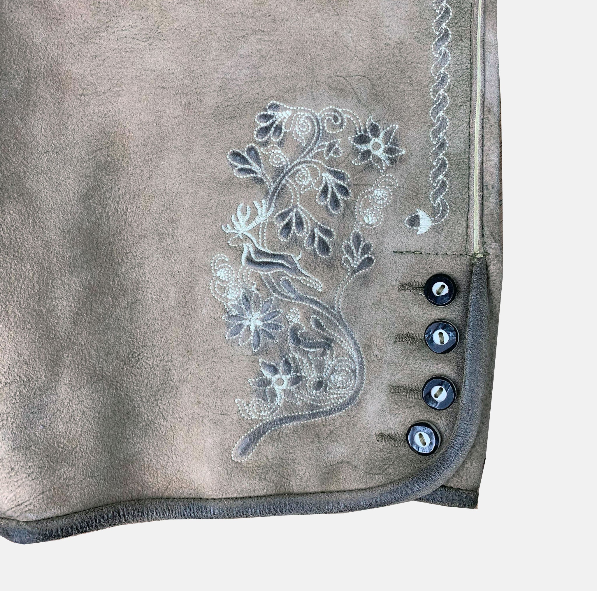 Close up of a Lederhosen - rent your premium quality Lederhosen in Munich for Oktoberfest 