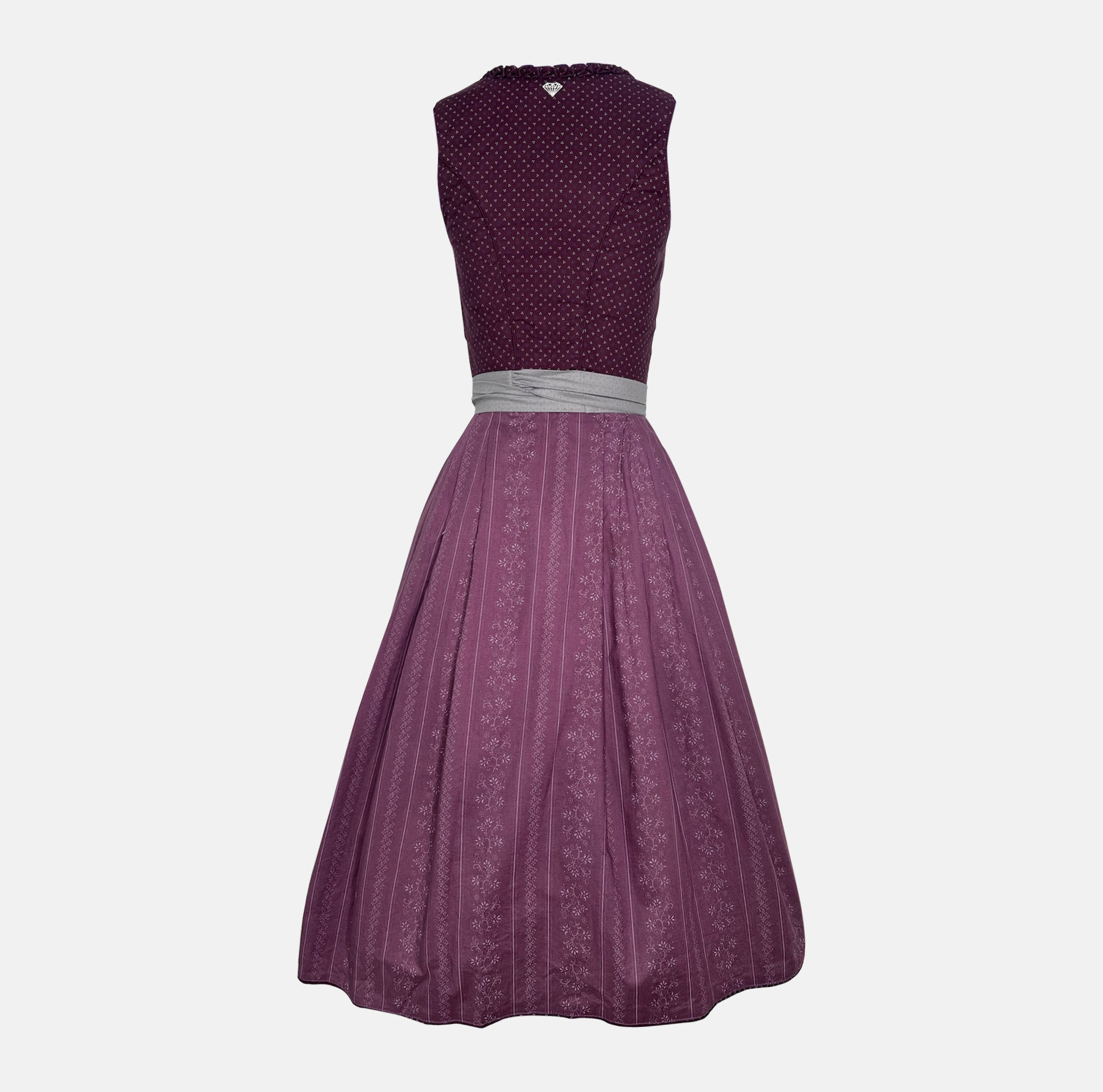 Classic Ludwig & Therese Dirndl is all about timeless elegance with a modern twist. Ready to rent Oktoberfest