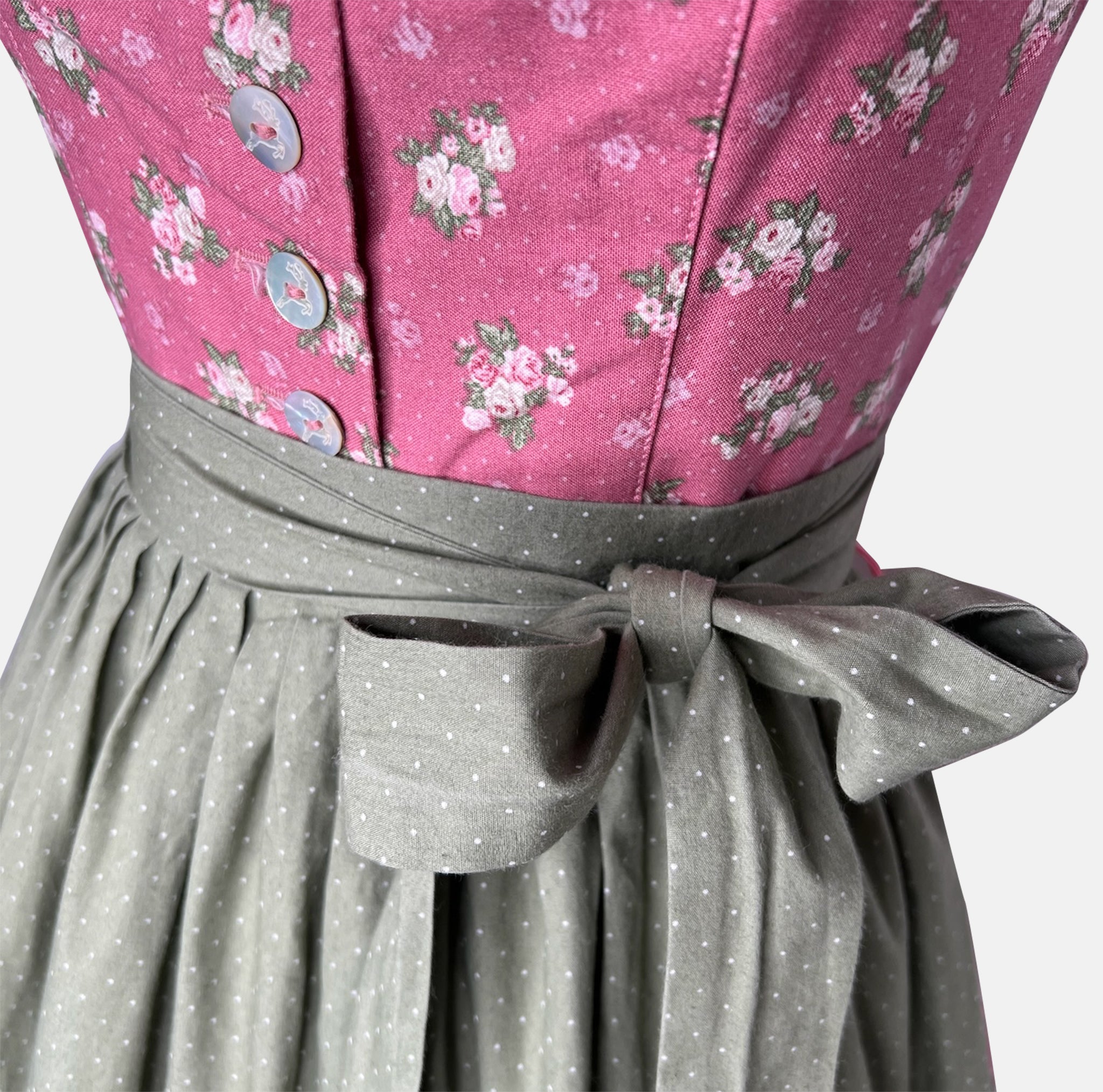 Rent the vintage dirndl dress by Berwin & Wolff – perfect for Oktoberfest and events. Trusted dirndl rental in Munich and across Germany.