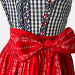Rent the stylish Feelings Dirndl – ideal for Oktoberfest and traditional celebrations. Available for dirndl rental in Munich and online across Europe.